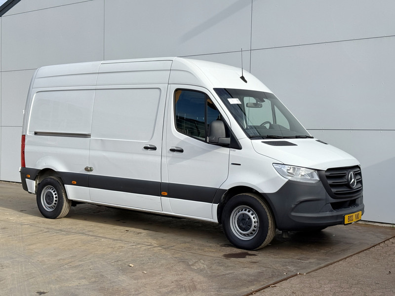Mercedes-Benz eSprinter 312 55kWh ALL-IN PRIJS L2H2 55kWh 168km WLTP 80kw Snelladen Climate Control Stoelverwarming - Товарно комбе, Електрично комбе: слика 4 Mercedes-Benz eSprinter 312 55kWh ALL-IN PRIJS L2H2 55kWh 168km WLTP 80kw Snelladen Climate Control Stoelverwarming - Товарно комбе, Електрично комбе: слика 4