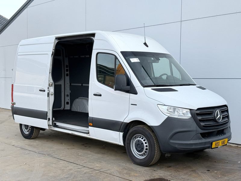 Mercedes-Benz eSprinter 312 L2H2 100% Elektrisch 55kWh 168km WLTP 80kw Snelladen Climate Control Camera Stoelverwarming - Товарно комбе, Електрично комбе: слика 5 Mercedes-Benz eSprinter 312 L2H2 100% Elektrisch 55kWh 168km WLTP 80kw Snelladen Climate Control Camera Stoelverwarming - Товарно комбе, Електрично комбе: слика 5