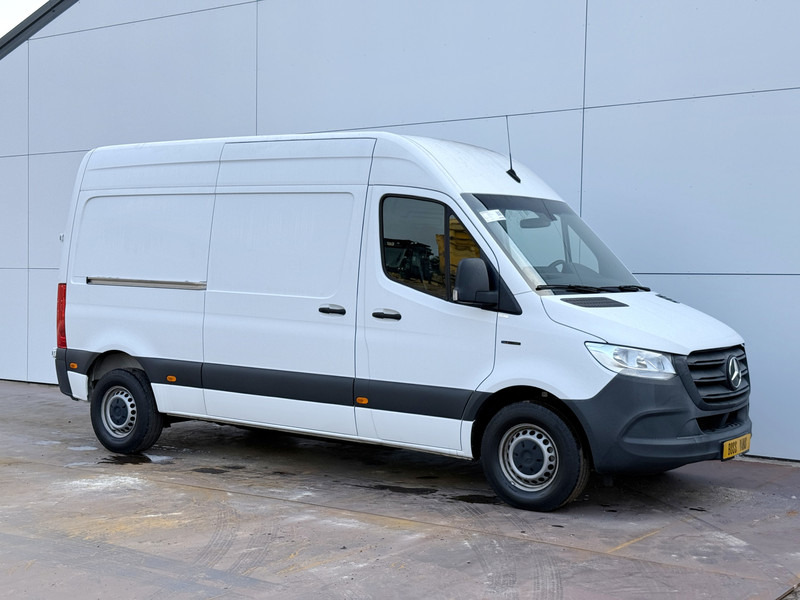 Mercedes-Benz eSprinter 312 L2H2 Elektrisch 41kWh 135km WLTP Climate Control Camera Stoelverwarming - Товарно комбе, Електрично комбе: слика 4 Mercedes-Benz eSprinter 312 L2H2 Elektrisch 41kWh 135km WLTP Climate Control Camera Stoelverwarming - Товарно комбе, Електрично комбе: слика 4