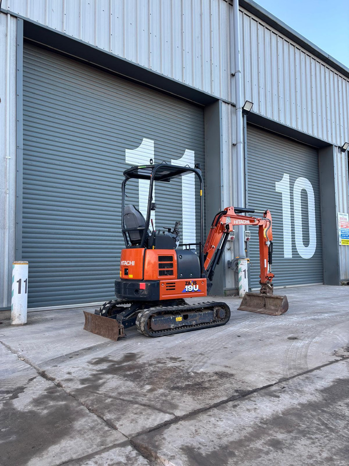 Hitachi ZX19U-6 - Мини багер: слика 5 Hitachi ZX19U-6 - Мини багер: слика 5