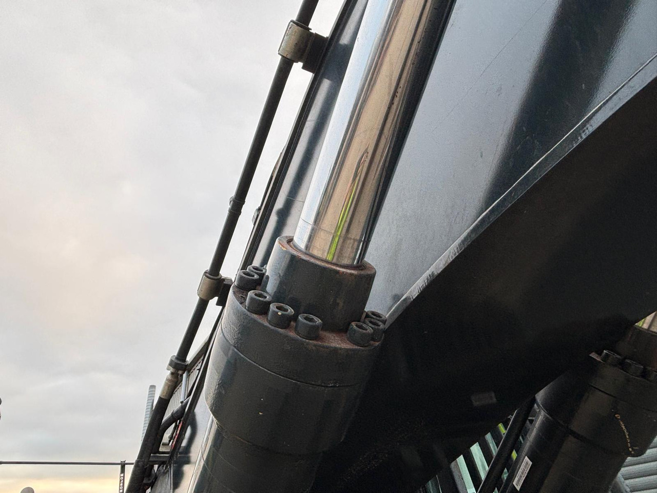 Багер гасеничар Hyundai HX380AL: слика 13