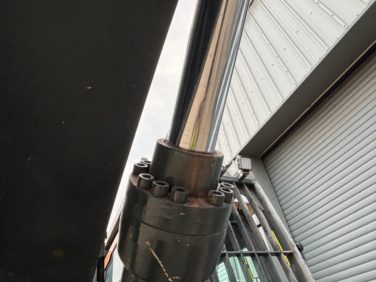 Багер гасеничар Hyundai HX380AL: слика 12