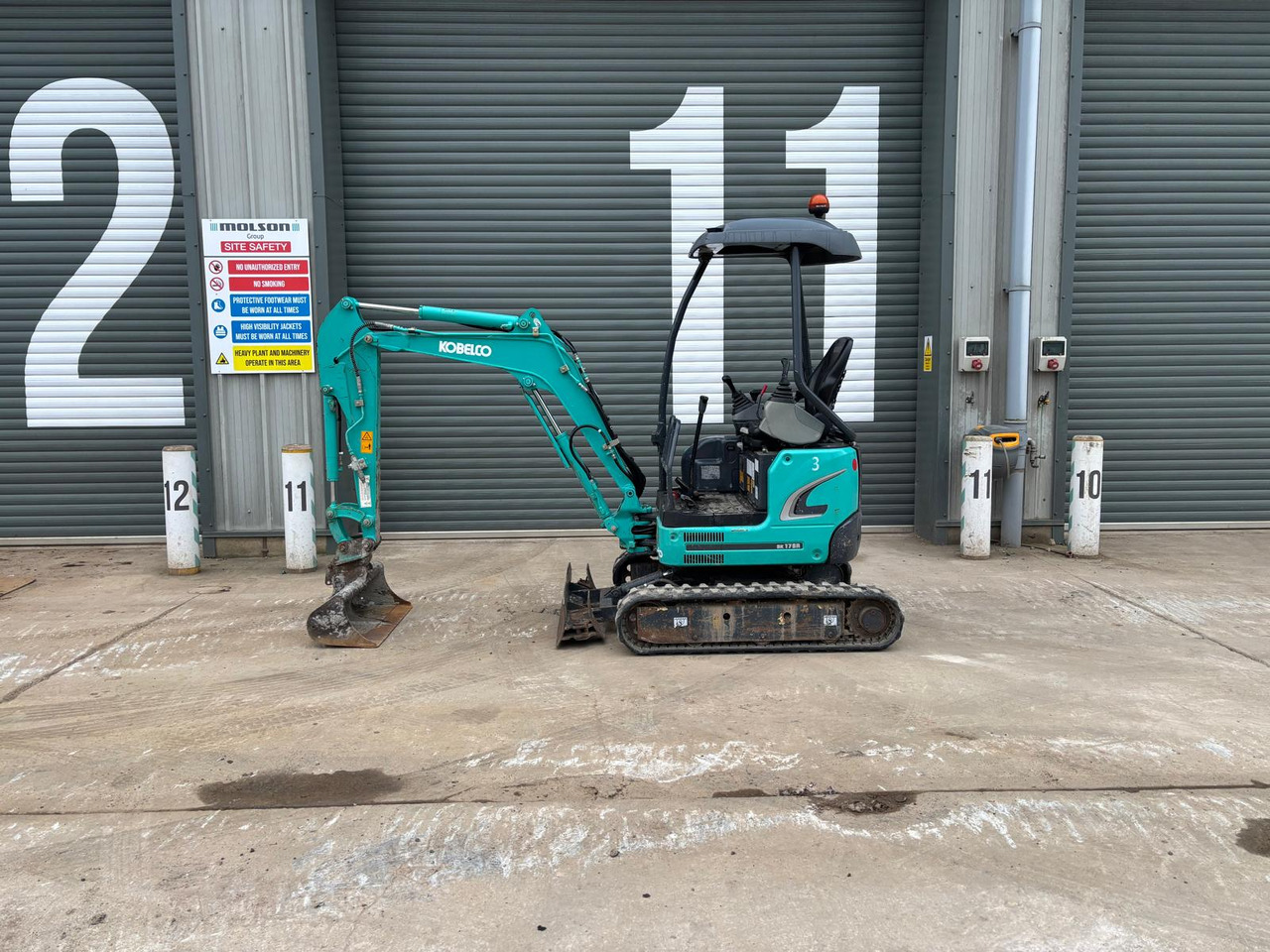 Kobelco SK17SR-3E - Мини багер: слика 2 Kobelco SK17SR-3E - Мини багер: слика 2