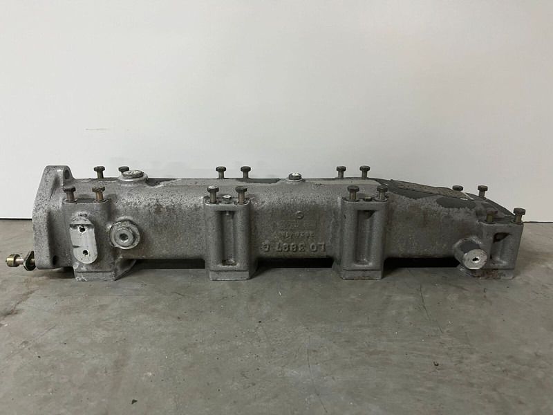 Liebherr A974 / P974 / R942 / R944 / R954 / R964 / R974 / R974B - A 974 / P 974 / R 942 / R 944 / R 954 / R 964 / R 974 / R 974B - Усисна цевка: слика 3 Liebherr A974 / P974 / R942 / R944 / R954 / R964 / R974 / R974B - A 974 / P 974 / R 942 / R 944 / R 954 / R 964 / R 974 / R 974B - Усисна цевка: слика 3