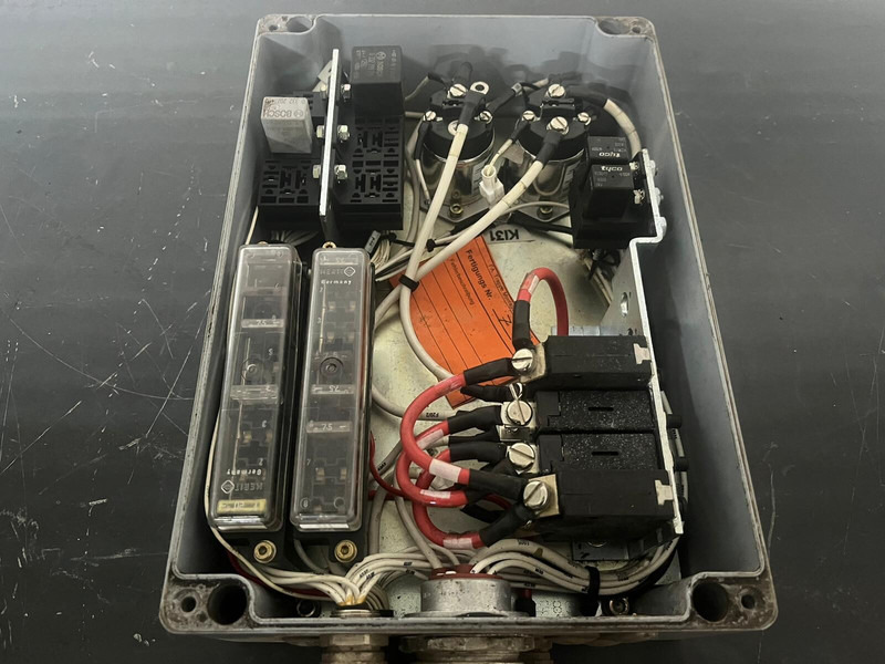 Liebherr - Електричен систем: слика 2 Liebherr - Електричен систем: слика 2