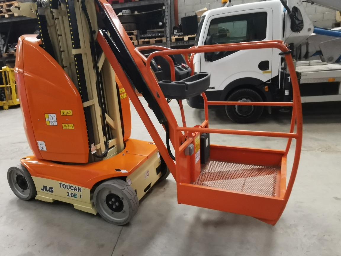 JLG Toucan 10E - Вертикален јарболски подигнувач: слика 1 JLG Toucan 10E - Вертикален јарболски подигнувач: слика 1