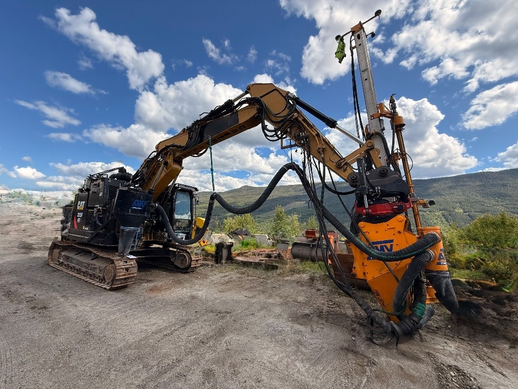 CAT 325 FL CR - Багер: слика 3 CAT 325 FL CR - Багер: слика 3