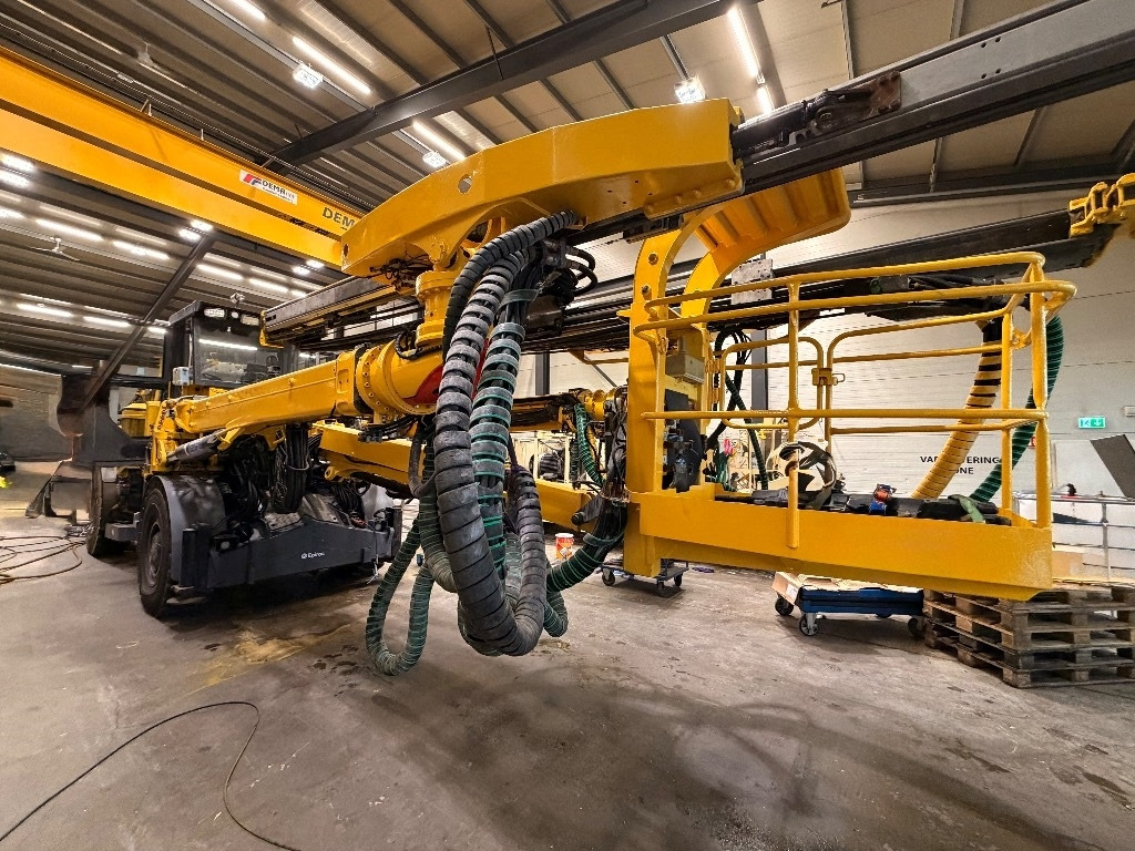 Epiroc E2C - Машина за бушење: слика 4 Epiroc E2C - Машина за бушење: слика 4