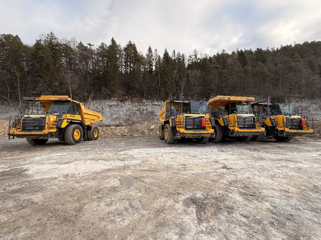 Komatsu HD 405 - 8E0 - Голем истоварувач/ Камион за камења: слика 3 Komatsu HD 405 - 8E0 - Голем истоварувач/ Камион за камења: слика 3