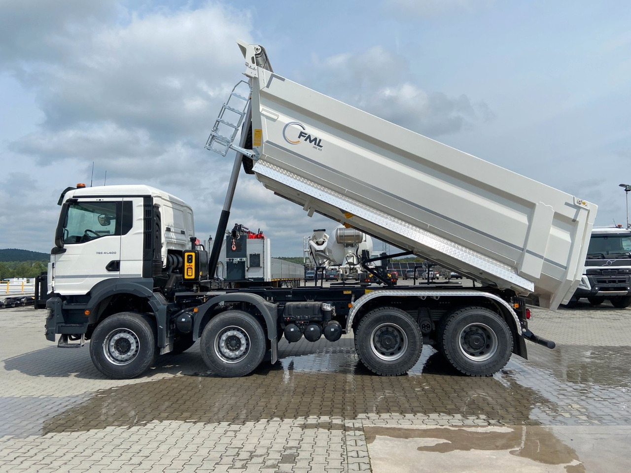 Лизинг на  MAN TGS 41.400 8x4 EURO2 FML KIPPER 21M3 MAN TGS 41.400 8x4 EURO2 FML KIPPER 21M3: слика 8