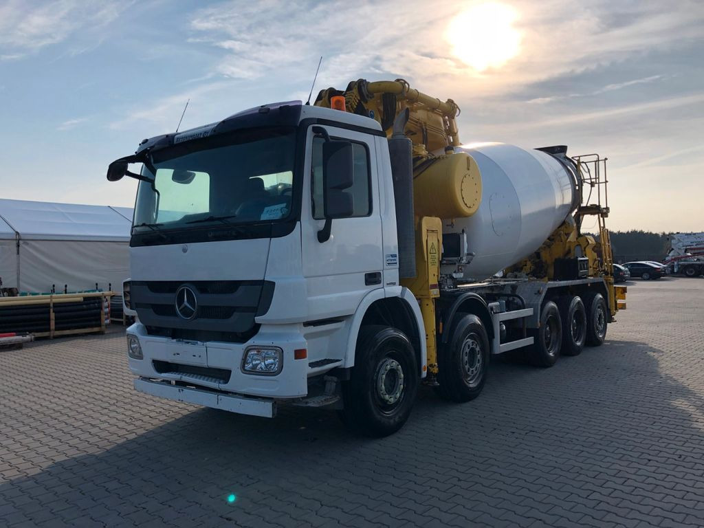Mercedes-Benz 4148 SERMAC 33m 10 m3 MIXER - Камион со бетонска пумпа: слика 2 Mercedes-Benz 4148 SERMAC 33m 10 m3 MIXER - Камион со бетонска пумпа: слика 2
