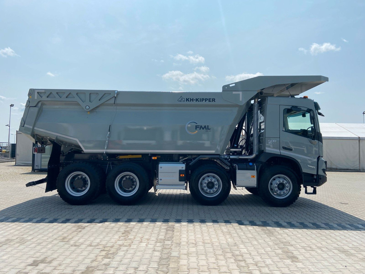 Volvo FMX 500 8x4 FML MINE KIPPER 23M3 - Кипер: слика 3 Volvo FMX 500 8x4 FML MINE KIPPER 23M3 - Кипер: слика 3