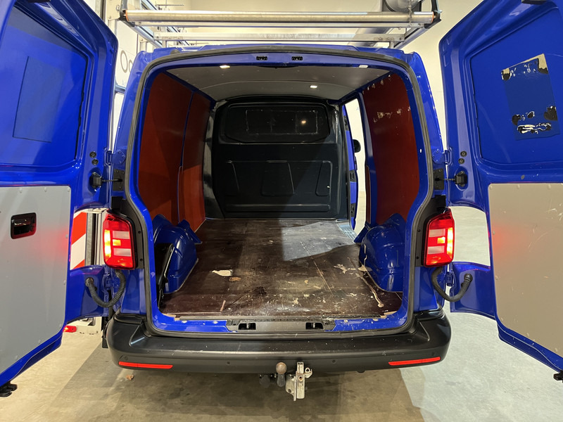 Volkswagen Transporter 2.0 TDI L2H1 / Van Den Born Glasresteel / Euro 6 / Airco / Glastransporter / Cruise Control / Trekhaak / Imperiaal / CarPlay / Navigatie / PDC / 83.500 KM !! - Комбе: слика 5 Volkswagen Transporter 2.0 TDI L2H1 / Van Den Born Glasresteel / Euro 6 / Airco / Glastransporter / Cruise Control / Trekhaak / Imperiaal / CarPlay / Navigatie / PDC / 83.500 KM !! - Комбе: слика 5