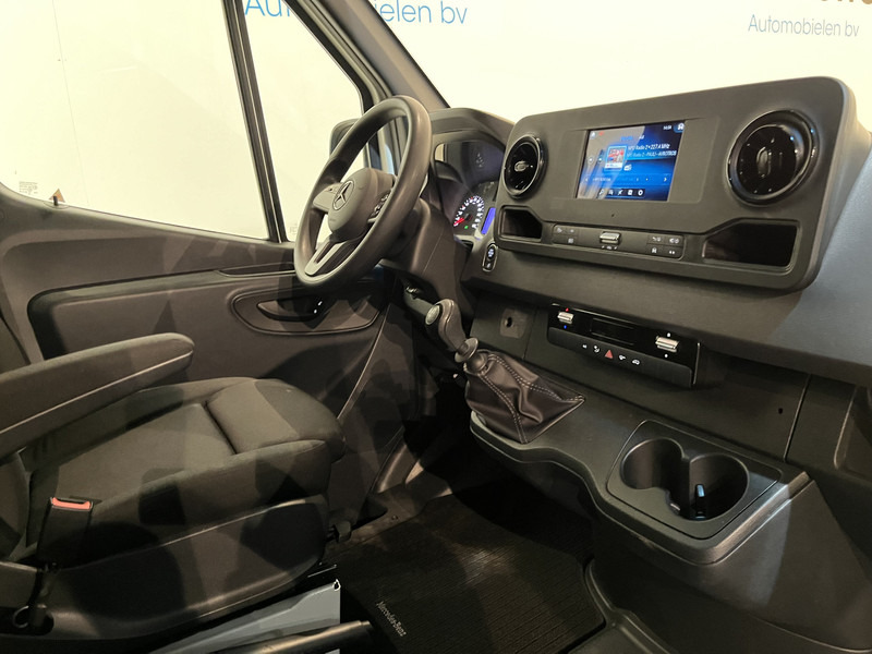 Mercedes-Benz Sprinter 311 CDI L2H2 RWD / Euro 6 / Servicebus / Bott inrichting / 220V / Airco / Oprijplaat / Compressor / CarPlay / Camera - Товарно комбе: слика 4 Mercedes-Benz Sprinter 311 CDI L2H2 RWD / Euro 6 / Servicebus / Bott inrichting / 220V / Airco / Oprijplaat / Compressor / CarPlay / Camera - Товарно комбе: слика 4