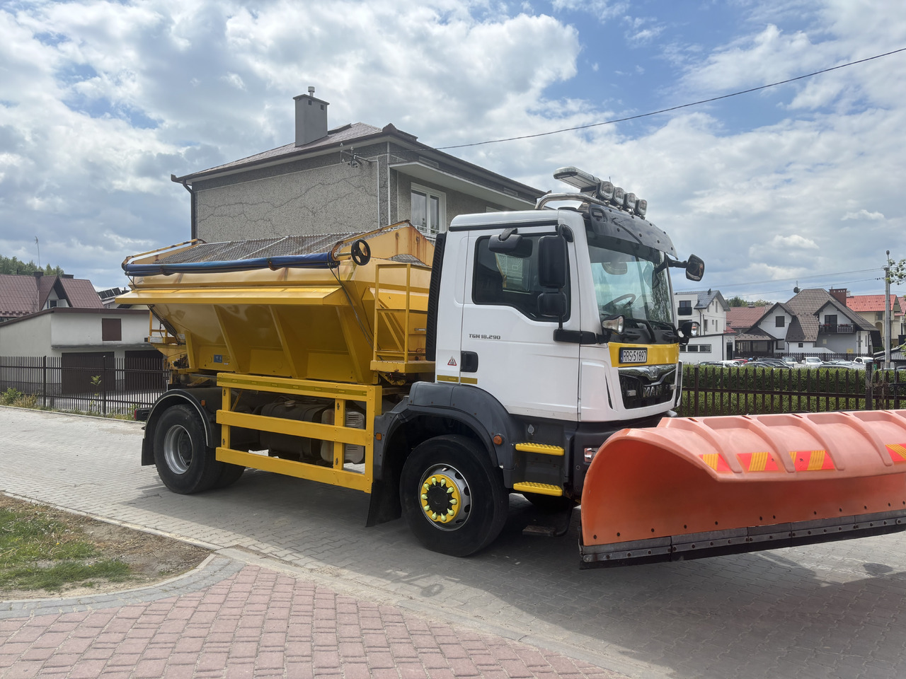 MAN TGM 18.290 4X4BB GRITTER/SPREADER PLOUGH ECON - Машина за чистење снег: слика 3 MAN TGM 18.290 4X4BB GRITTER/SPREADER PLOUGH ECON - Машина за чистење снег: слика 3