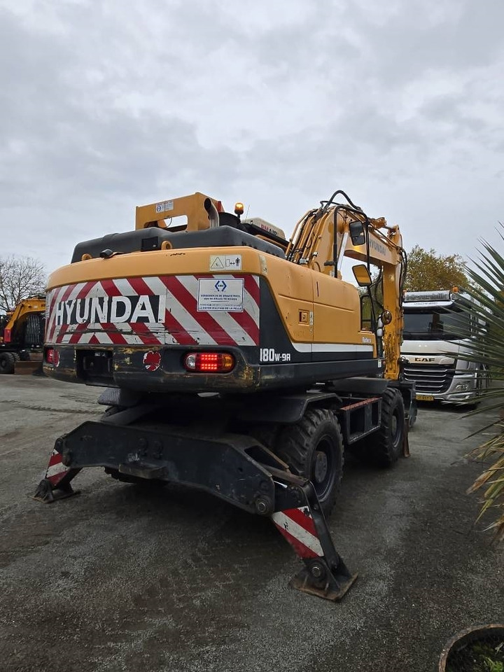 Hyundai R 180W-9A - Багер на тркала: слика 4 Hyundai R 180W-9A - Багер на тркала: слика 4