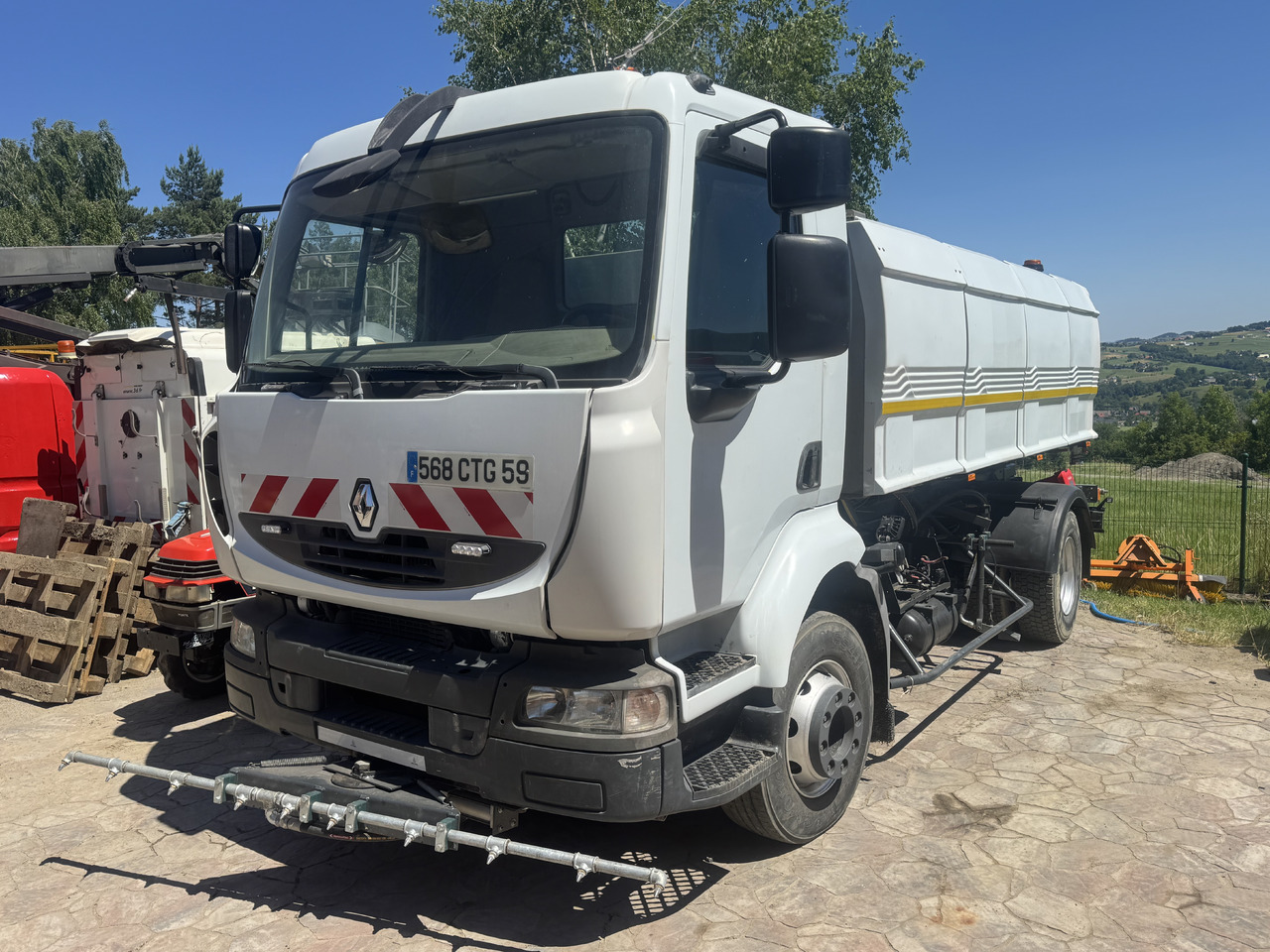 Renault Midlum water truck laveuse sprinkler - Возило за метење: слика 1 Renault Midlum water truck laveuse sprinkler - Возило за метење: слика 1