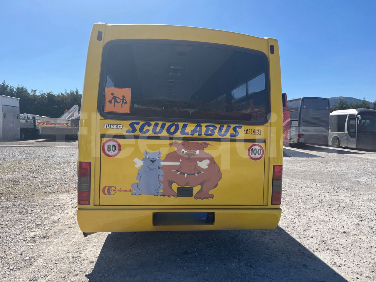 Bundle di 4 mezzi Iveco - Cacciamali Iveco - Cacciamali Iveco - Cacciamali Iveco - A50 - Школски автобус: слика 5 Bundle di 4 mezzi Iveco - Cacciamali Iveco - Cacciamali Iveco - Cacciamali Iveco - A50 - Школски автобус: слика 5