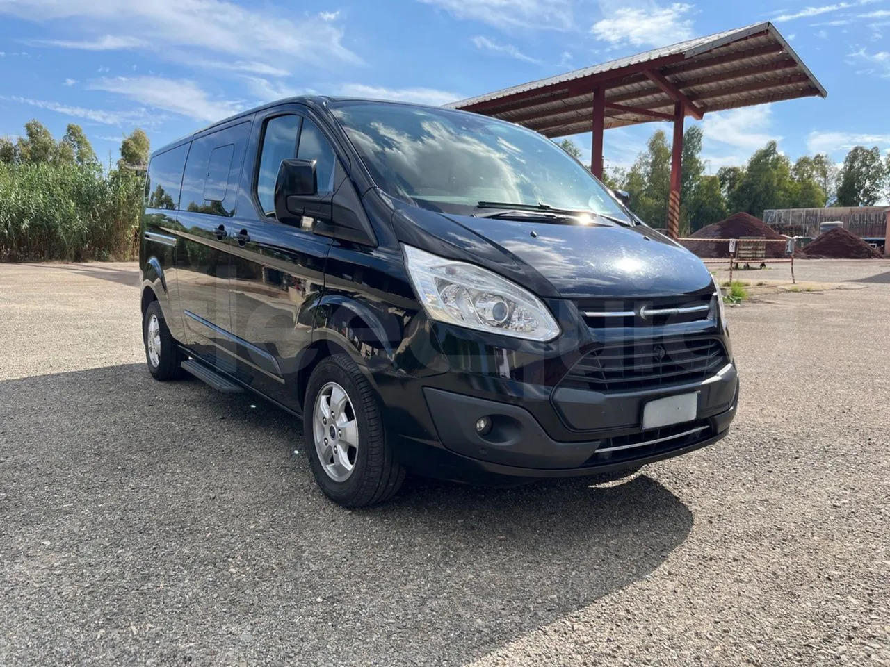 Ford Tourneo Custom - Минибус, Патничко комбе: слика 1 Ford Tourneo Custom - Минибус, Патничко комбе: слика 1