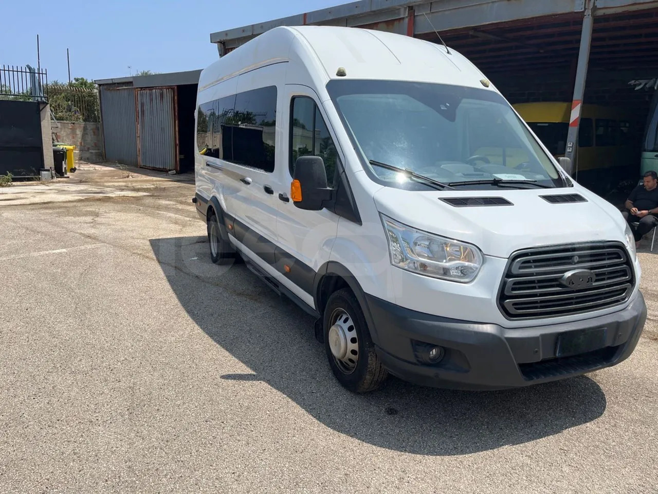 Ford Transit - Минибус, Патничко комбе: слика 1 Ford Transit - Минибус, Патничко комбе: слика 1