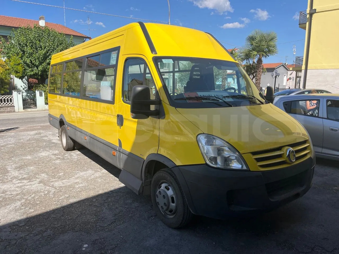 Iveco Daily - Школски автобус: слика 1 Iveco Daily - Школски автобус: слика 1