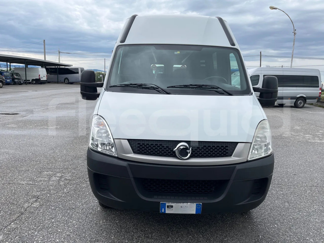 Iveco Daily - Минибус, Патничко комбе: слика 2 Iveco Daily - Минибус, Патничко комбе: слика 2