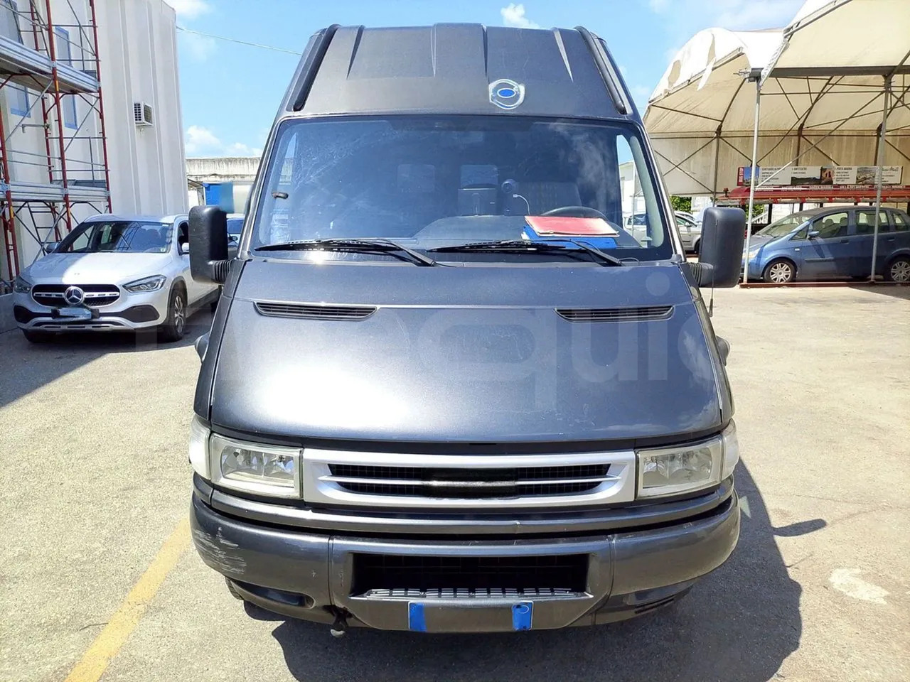 Iveco Daily - Минибус, Патничко комбе: слика 2 Iveco Daily - Минибус, Патничко комбе: слика 2