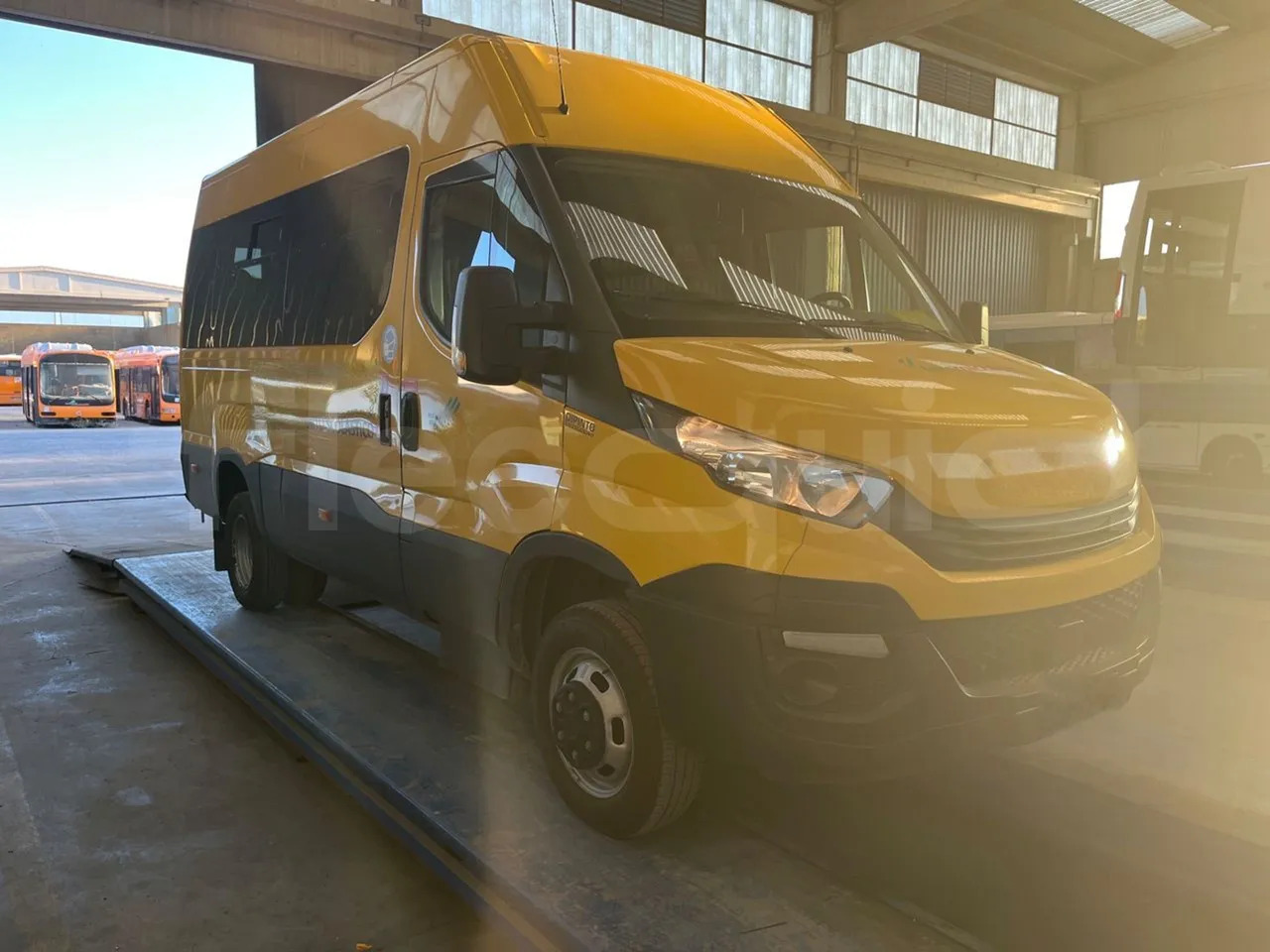 Iveco Daily - Школски автобус: слика 1 Iveco Daily - Школски автобус: слика 1