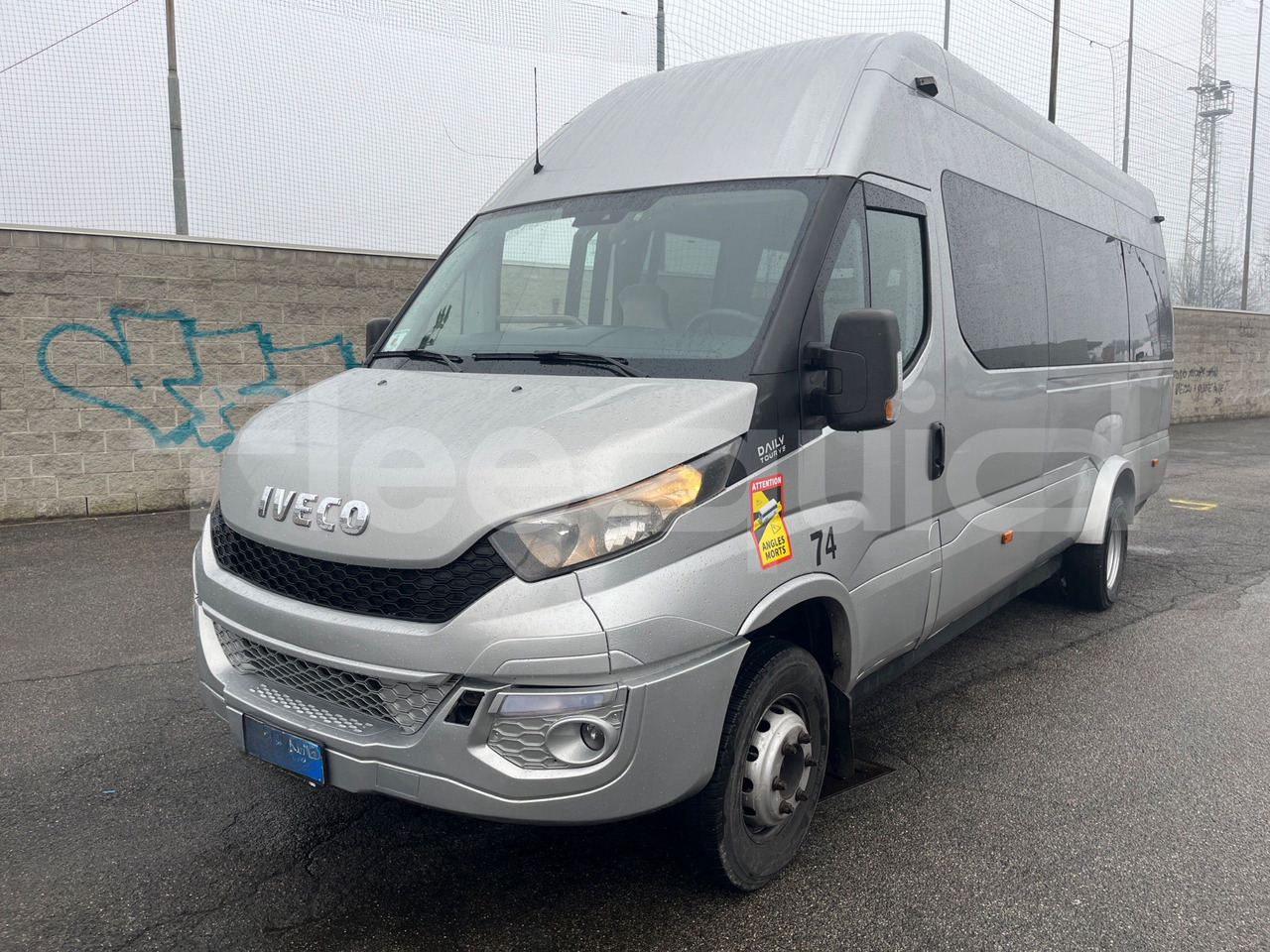 Iveco Daily - Минибус, Патничко комбе: слика 4 Iveco Daily - Минибус, Патничко комбе: слика 4