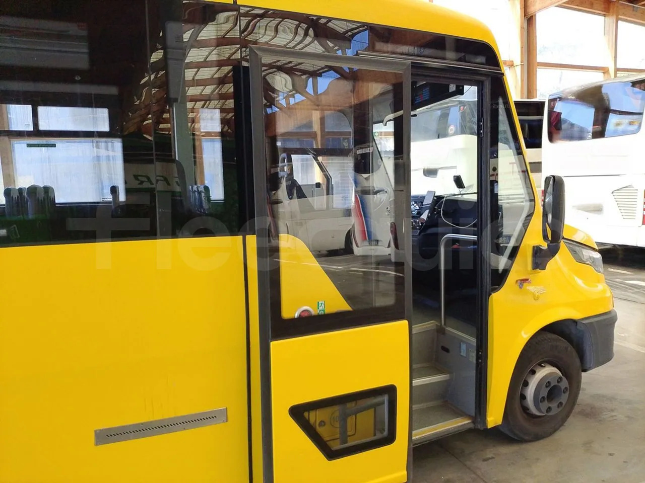 Школски автобус Iveco Indcar: слика 16