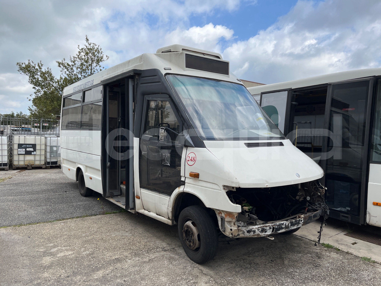 Mercedes-Benz 414T - Минибус, Патничко комбе: слика 1 Mercedes-Benz 414T - Минибус, Патничко комбе: слика 1