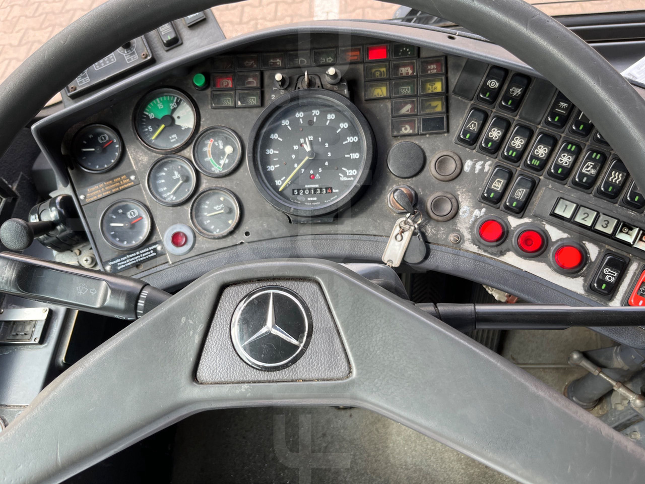 Mercedes-Benz O 405N2 - Приградски автобус: слика 3 Mercedes-Benz O 405N2 - Приградски автобус: слика 3