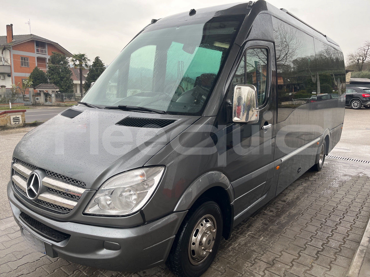 Mercedes-Benz Sprinter - Минибус, Патничко комбе: слика 4 Mercedes-Benz Sprinter - Минибус, Патничко комбе: слика 4