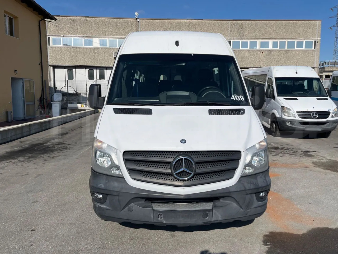 Mercedes-Benz Sprinter - Минибус, Патничко комбе: слика 2 Mercedes-Benz Sprinter - Минибус, Патничко комбе: слика 2