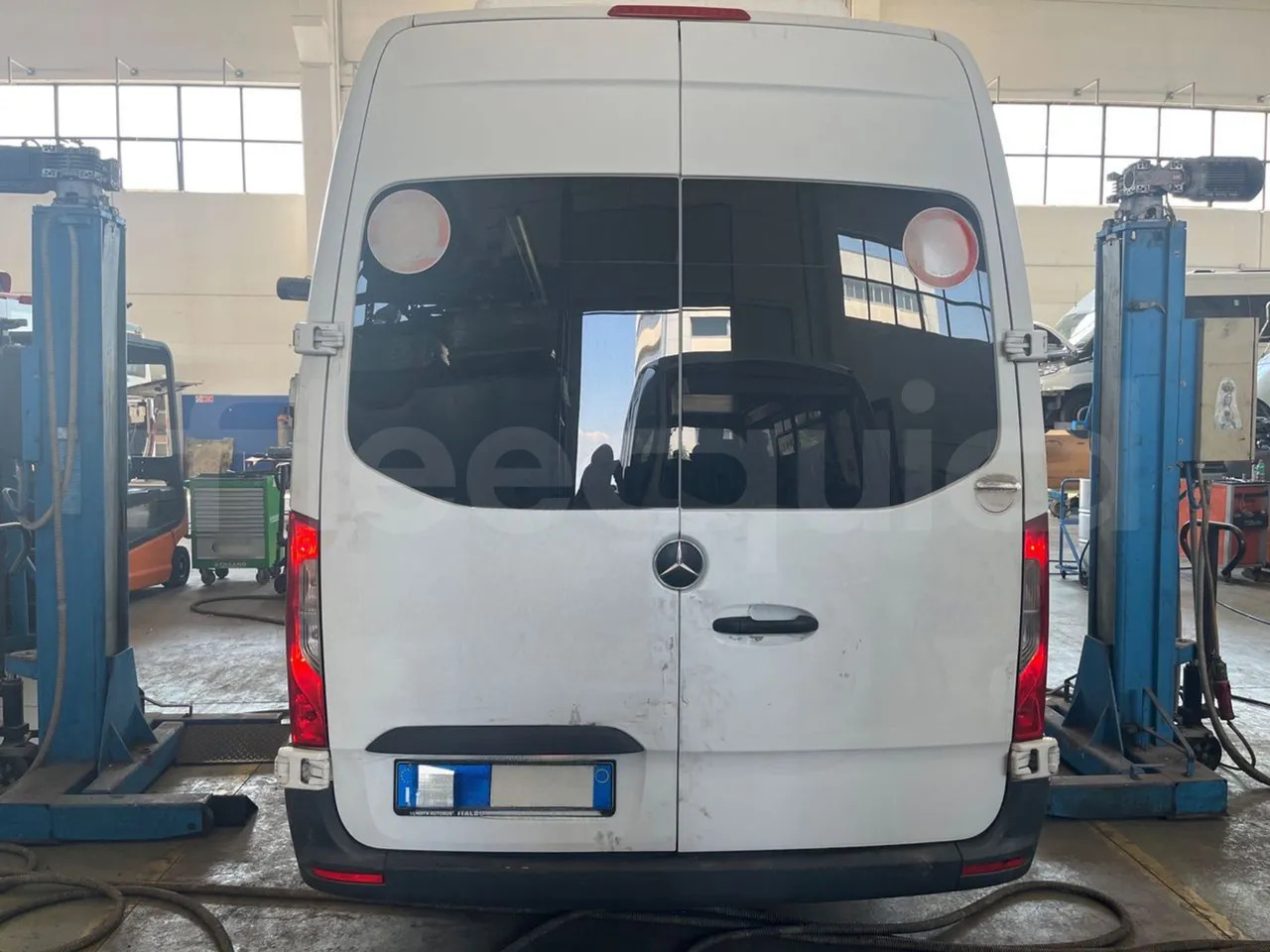 Mercedes-Benz Sprinter - Минибус, Патничко комбе: слика 5 Mercedes-Benz Sprinter - Минибус, Патничко комбе: слика 5