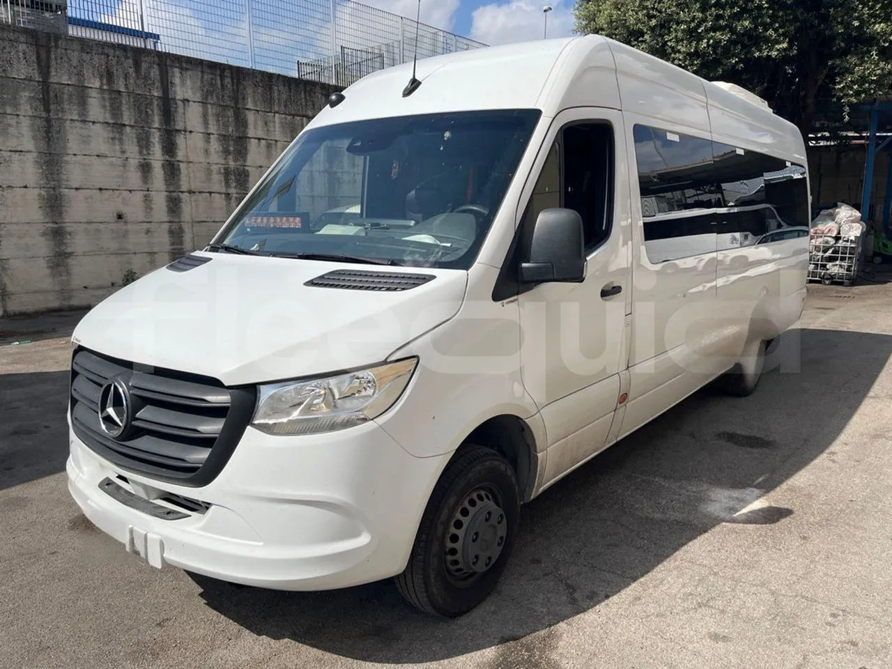 Mercedes-Benz Sprinter - Патнички вагон автобус: слика 4 Mercedes-Benz Sprinter - Патнички вагон автобус: слика 4