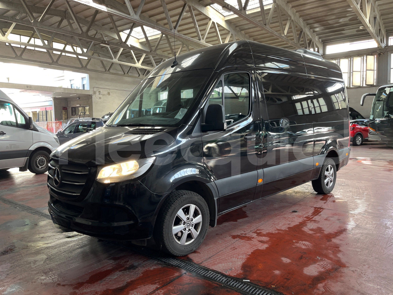 Mercedes-Benz Sprinter - Патнички вагон автобус: слика 4 Mercedes-Benz Sprinter - Патнички вагон автобус: слика 4