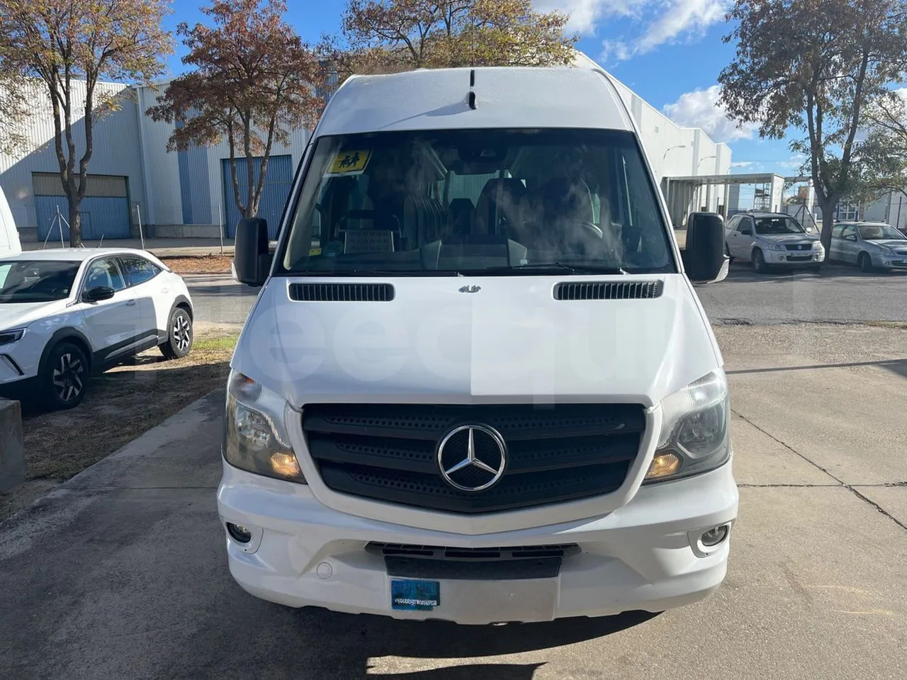 Mercedes-Benz Sprinter - Минибус, Патничко комбе: слика 2 Mercedes-Benz Sprinter - Минибус, Патничко комбе: слика 2