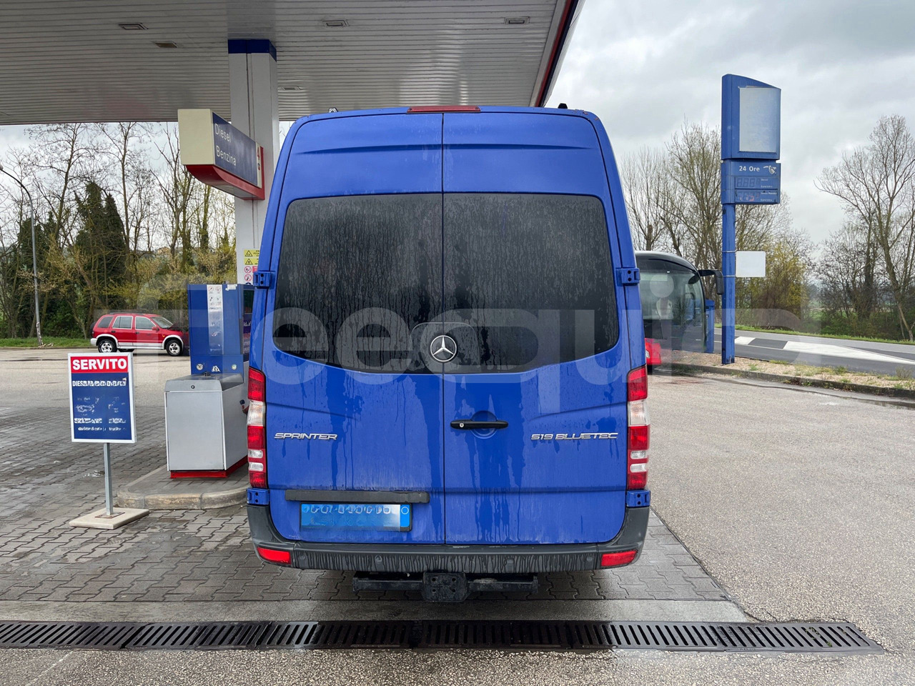 Mercedes-Benz Sprinter - Минибус, Патничко комбе: слика 5 Mercedes-Benz Sprinter - Минибус, Патничко комбе: слика 5