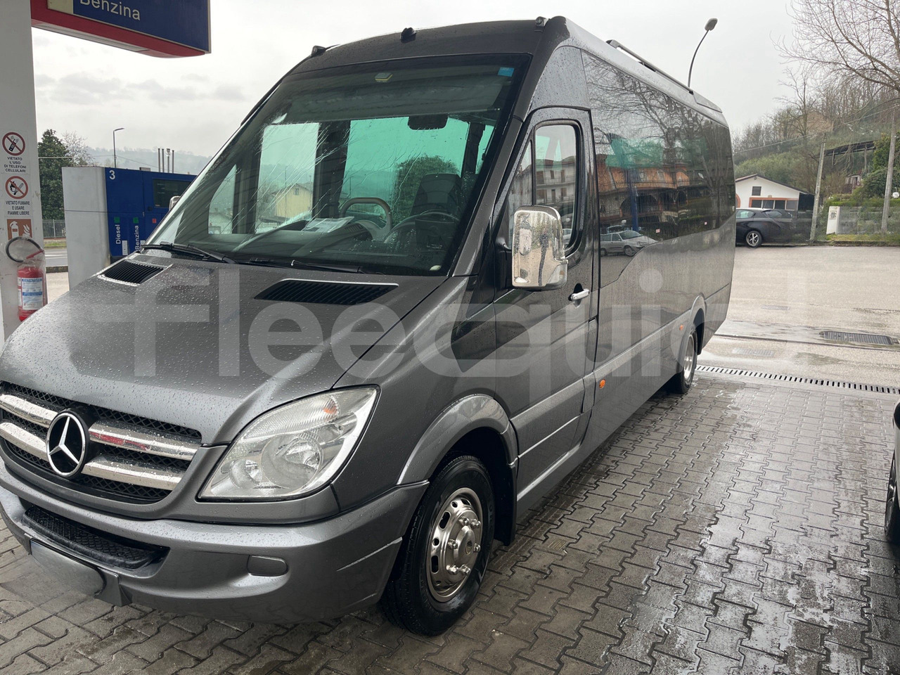 Mercedes-Benz Sprinter - Минибус, Патничко комбе: слика 4 Mercedes-Benz Sprinter - Минибус, Патничко комбе: слика 4
