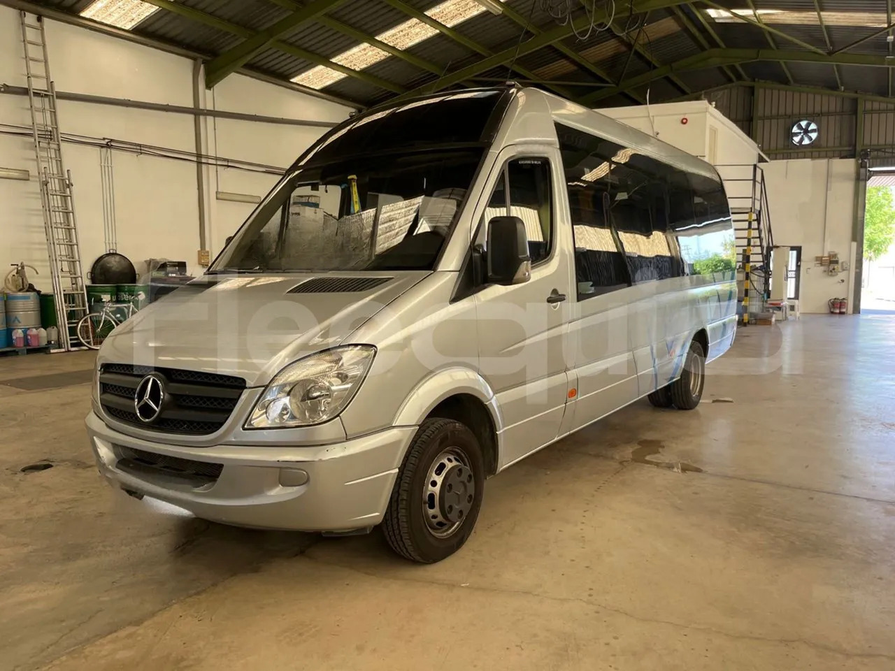 Mercedes-Benz Sprinter - Минибус, Патничко комбе: слика 4 Mercedes-Benz Sprinter - Минибус, Патничко комбе: слика 4