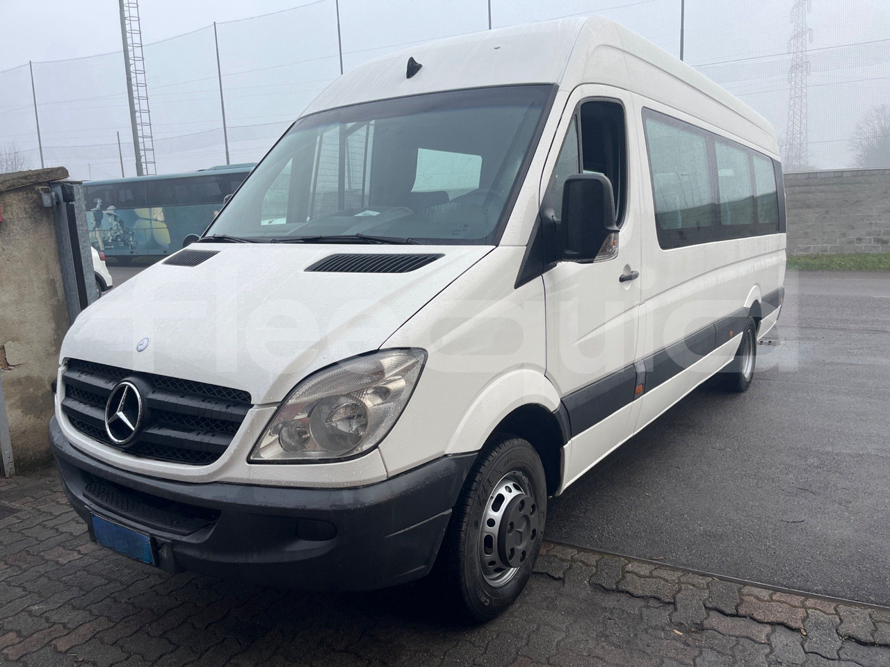 Mercedes-Benz Sprinter - Минибус, Патничко комбе: слика 4 Mercedes-Benz Sprinter - Минибус, Патничко комбе: слика 4