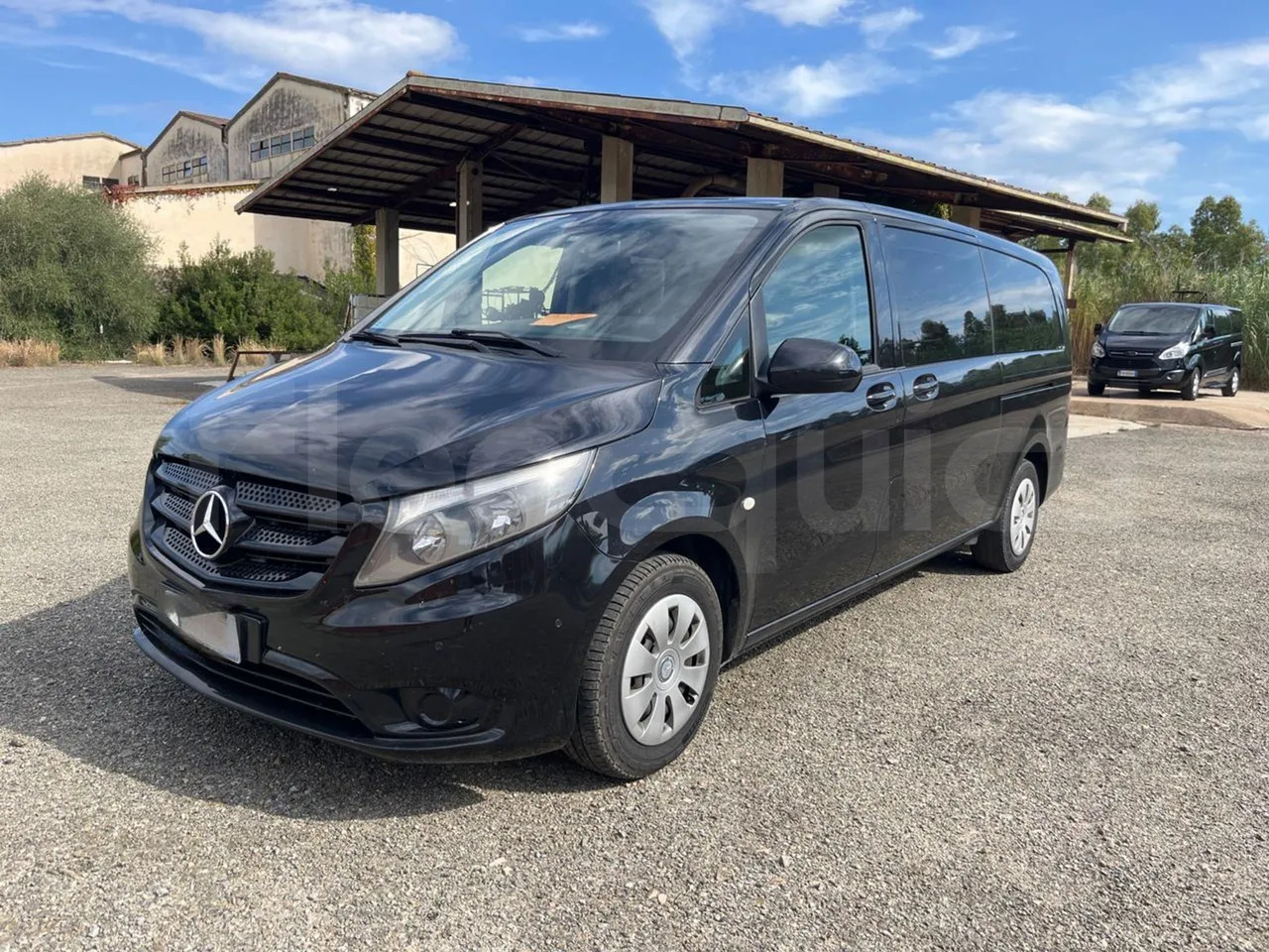Mercedes-Benz Vito Tourer - Минибус, Патничко комбе: слика 4 Mercedes-Benz Vito Tourer - Минибус, Патничко комбе: слика 4