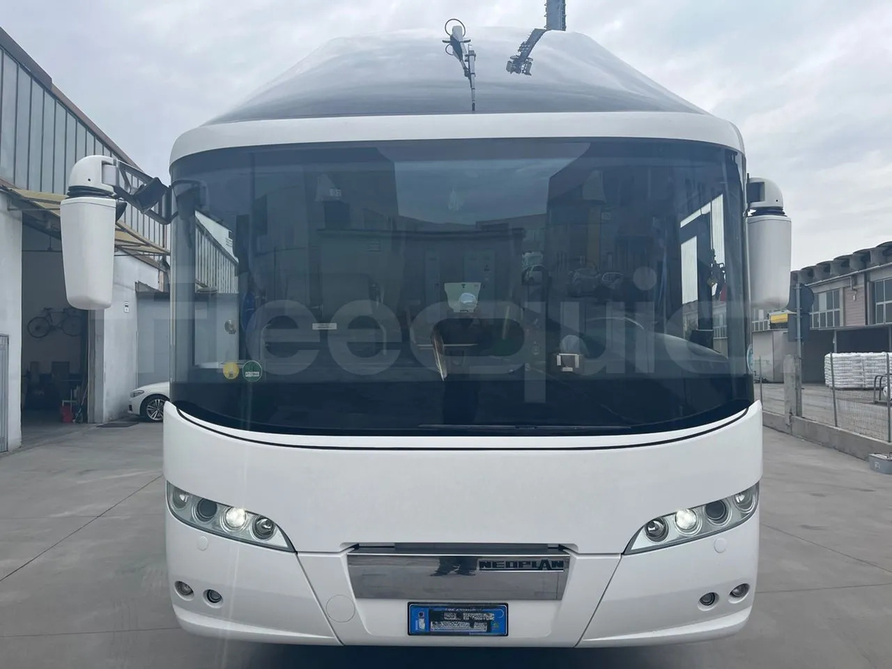 Neoplan Starliner - Патнички вагон автобус: слика 2 Neoplan Starliner - Патнички вагон автобус: слика 2