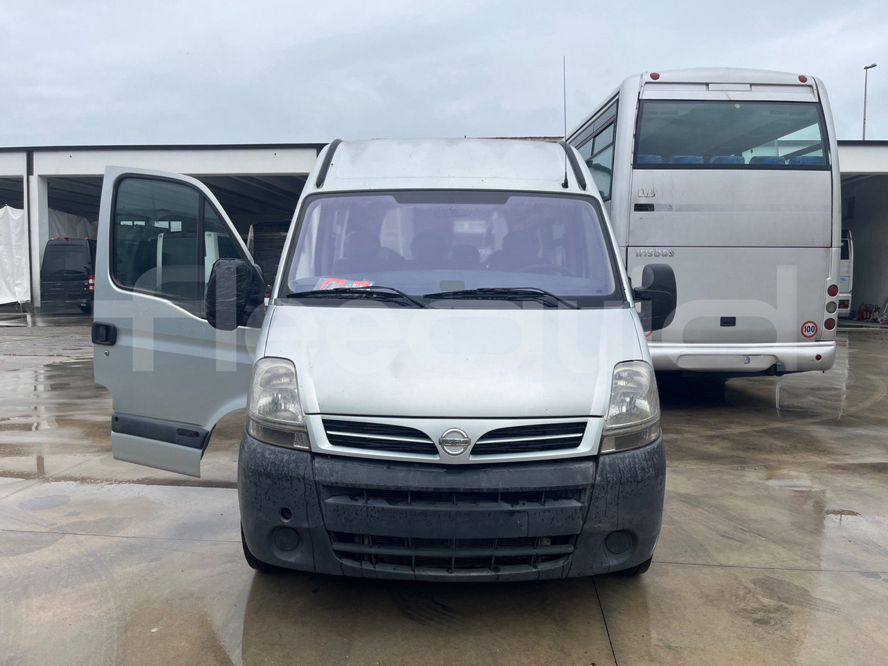 Nissan Interstar - Минибус, Патничко комбе: слика 2 Nissan Interstar - Минибус, Патничко комбе: слика 2