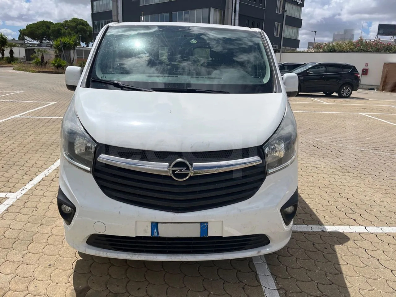 Opel Vivaro - B - Минибус, Патничко комбе: слика 2 Opel Vivaro - B - Минибус, Патничко комбе: слика 2