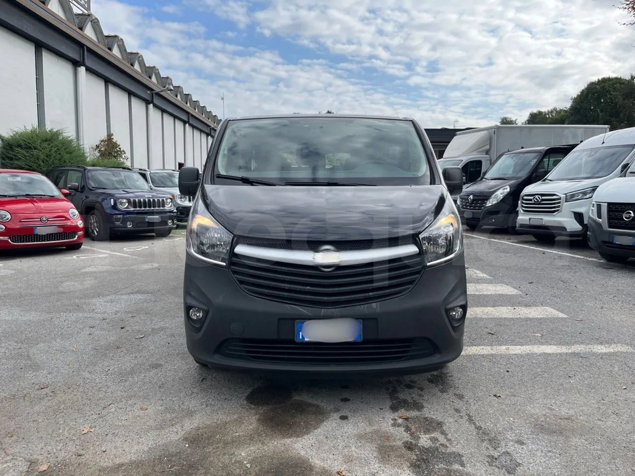 Opel Vivaro - B - Минибус, Патничко комбе: слика 2 Opel Vivaro - B - Минибус, Патничко комбе: слика 2