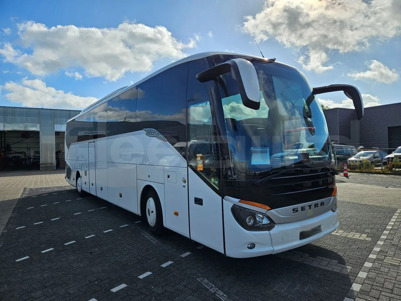 Setra S516 - Патнички вагон автобус: слика 1 Setra S516 - Патнички вагон автобус: слика 1