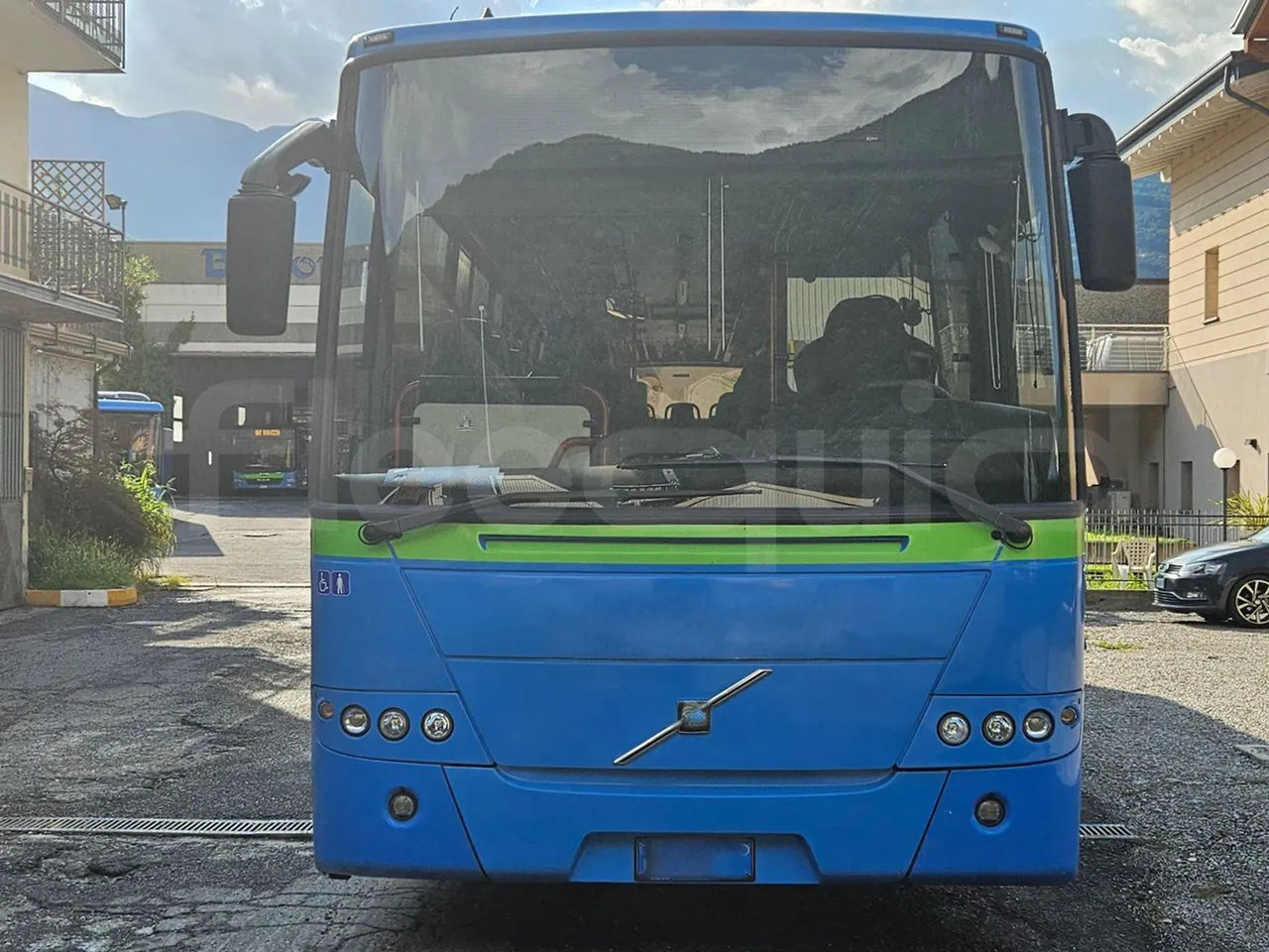 Volvo 8700B12B - Приградски автобус: слика 2 Volvo 8700B12B - Приградски автобус: слика 2