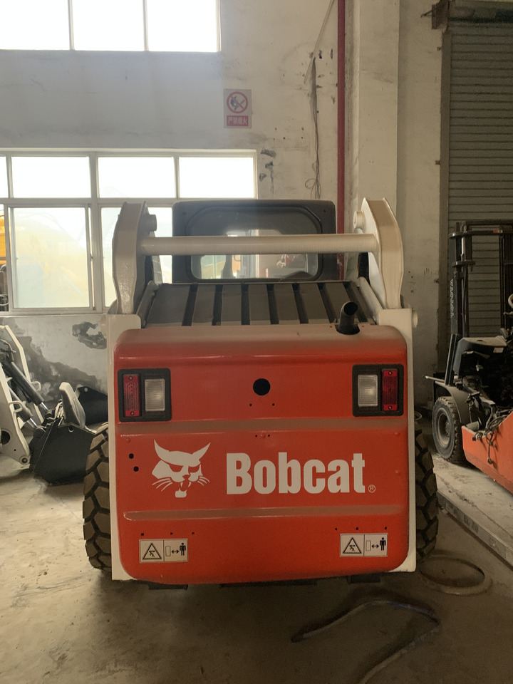 BOBCAT S185 - Компактен натоварувач: слика 4 BOBCAT S185 - Компактен натоварувач: слика 4